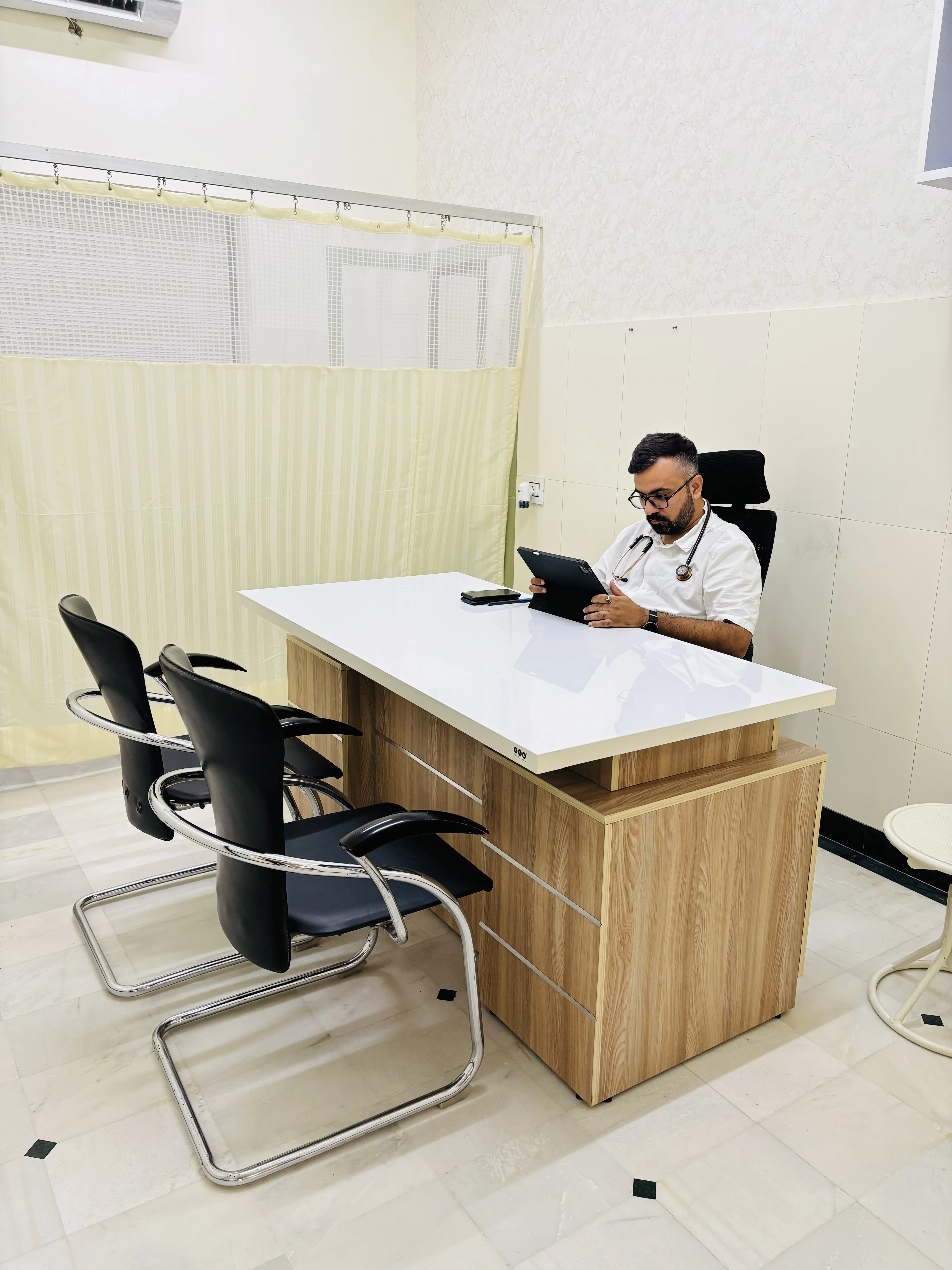 dr Azhar