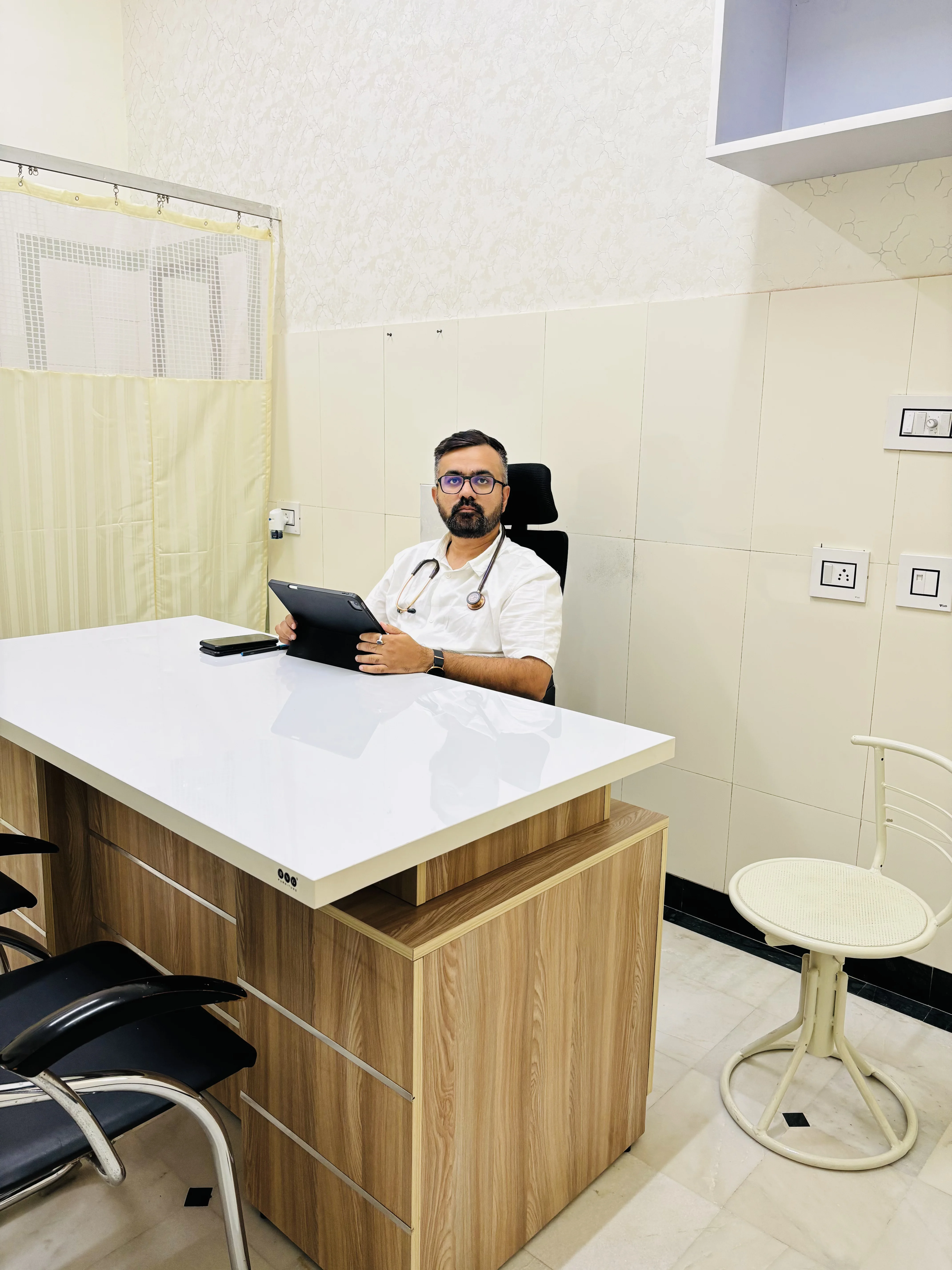 dr Azhar